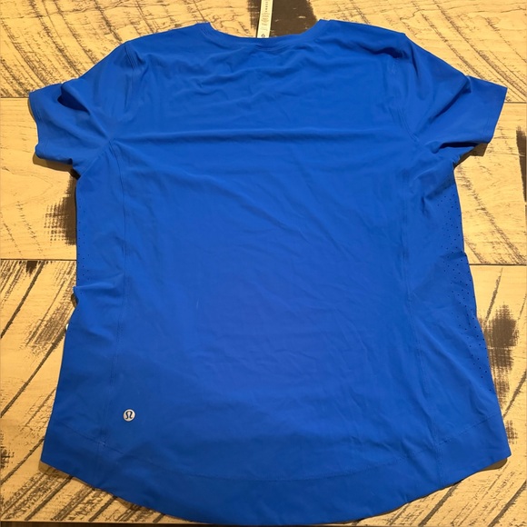 (NWT) Lululemon Morning Match Short Sleeve - Picture 2 of 3
